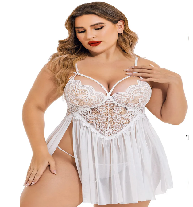 Glamour in Maroon Plus-Size Lingerie Set